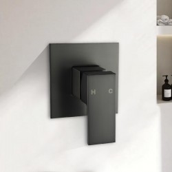 Ottimo/Omar Gunmetal Grey Square Shower Bath Mixer Tap Ottimo/Omar Gunmetal Grey Square Shower Bath Mixer Tap